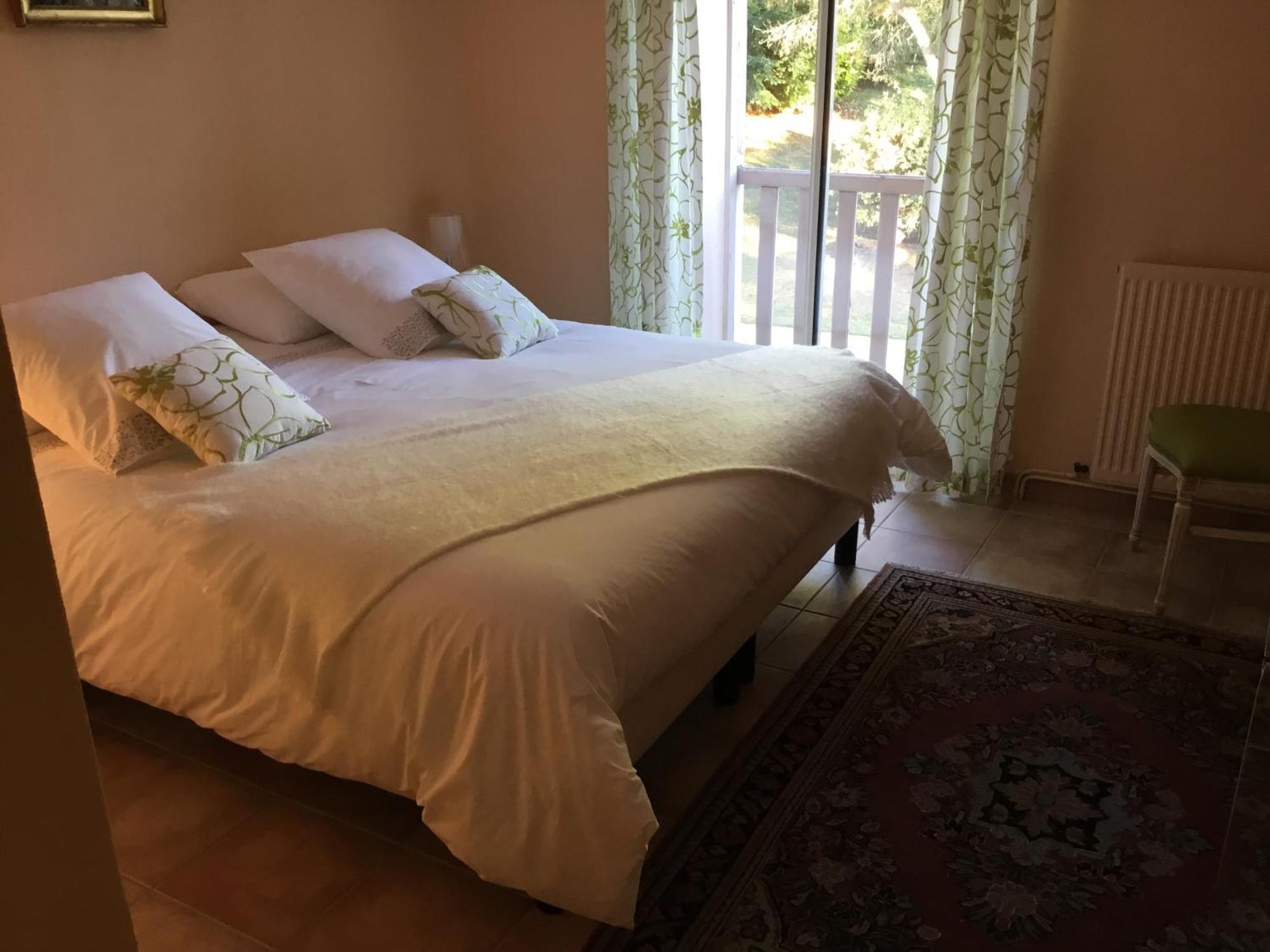 Le Clos De Rose Ussac Екстер'єр фото