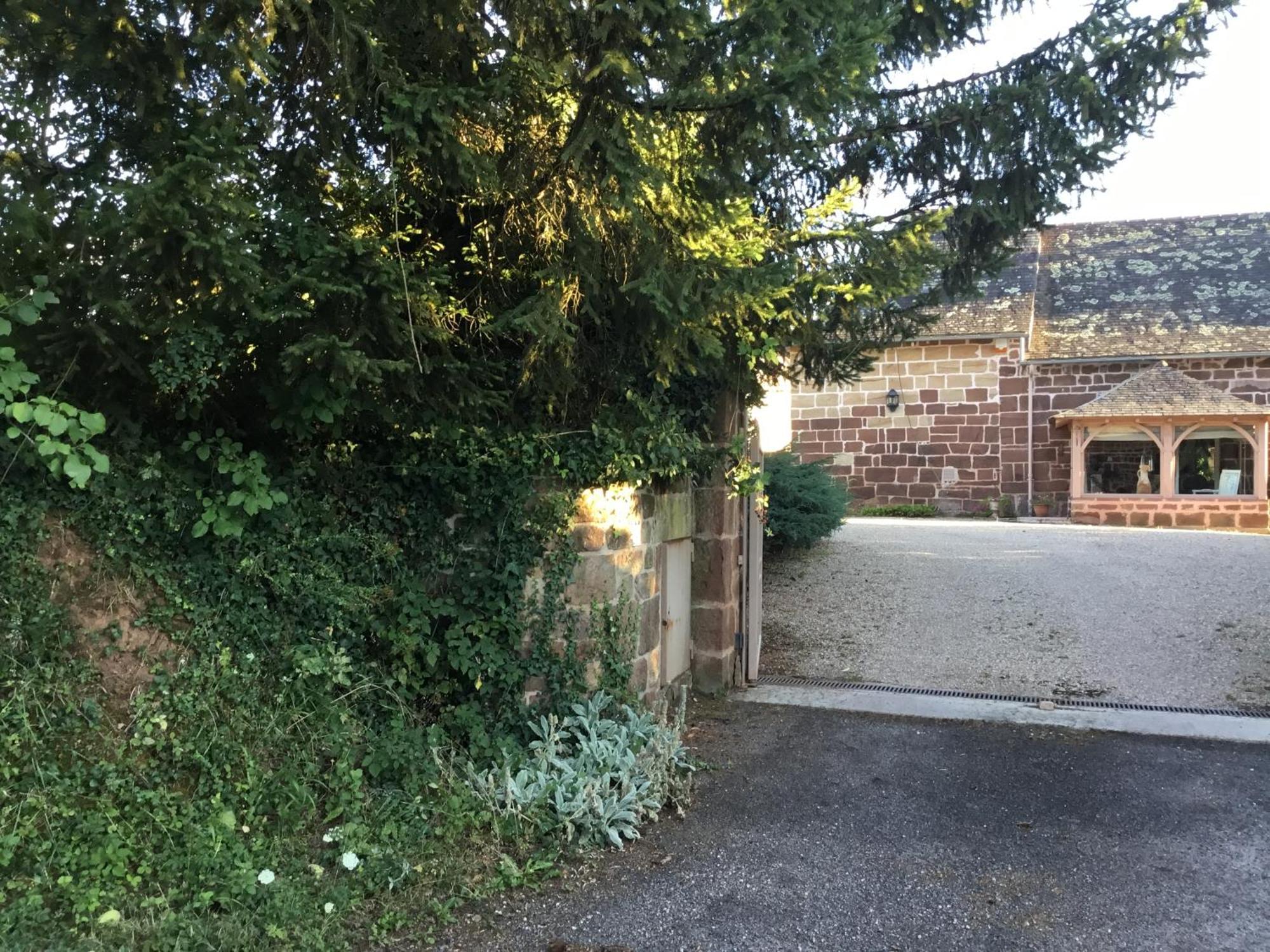 Le Clos De Rose Ussac Екстер'єр фото